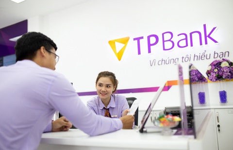 Gần 30.000 khách hàng đăng ký mở tài khoản tại TPBank qua eKYC trong tháng đầu tiên - Ảnh 2. Gần 30.000 khách hàng đăng ký mở tài khoản tại TPBank qua eKYC trong tháng đầu tiên - Ảnh 2.