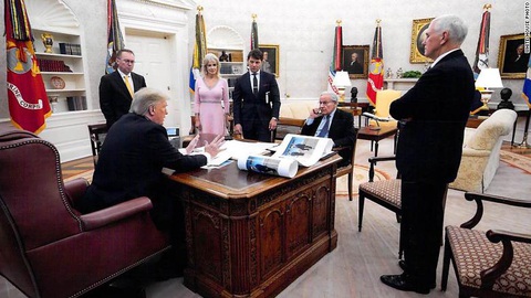 Tổng thống Trump khoe ảnh ngầu là ảnh gì? - Ảnh 1. Tổng thống Trump khoe ảnh ngầu là ảnh gì? - Ảnh 1.