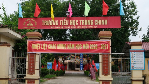 Vụ sáp nhập trường ở Thanh Hóa: Đầu tuần tới học sinh trở lại trường - Ảnh 1. Vụ sáp nhập trường ở Thanh Hóa: Đầu tuần tới học sinh trở lại trường - Ảnh 1.