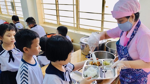 Bán trú ở TP.HCM thời COVID-19 - Ảnh 1. Bán trú ở TP.HCM thời COVID-19 - Ảnh 1.
