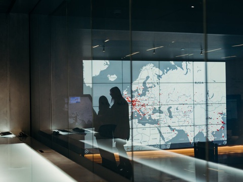 Microsoft cho nhân viên chọn làm việc ở nhà luôn nếu muốn - Ảnh 1. Microsoft cho nhân viên chọn làm việc ở nhà luôn nếu muốn - Ảnh 1.