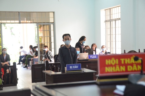 Nhóm móc túi ở trạm xe buýt Suối Tiên lãnh án nặng - Ảnh 2. Nhóm móc túi ở trạm xe buýt Suối Tiên lãnh án nặng - Ảnh 2.