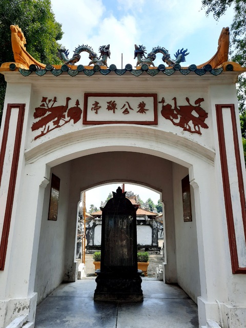 Tìm được trái châu của lăng Ông Bà Chiểu từ đường dây trộm cổ vật - Ảnh 3. Tìm được trái châu của lăng Ông Bà Chiểu từ đường dây trộm cổ vật - Ảnh 3.
