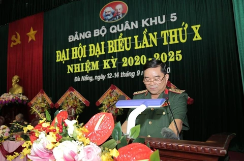 Trung tướng Trịnh Đình Thạch được bầu làm bí thư Đảng ủy Quân khu 5 - Ảnh 1. Trung tướng Trịnh Đình Thạch được bầu làm bí thư Đảng ủy Quân khu 5 - Ảnh 1.