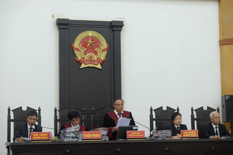 Vụ án Đồng Tâm: Hai bị cáo bị tuyên tử hình - Ảnh 3. Vụ án Đồng Tâm: Hai bị cáo bị tuyên tử hình - Ảnh 3.