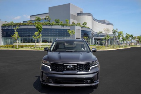 KIA Sorento All New ra mắt, thiết kế hoàn toàn mới, giá 1,1 tỉ đồng/chiếc - Ảnh 2. KIA Sorento All New ra mắt, thiết kế hoàn toàn mới, giá 1,1 tỉ đồng/chiếc - Ảnh 2.