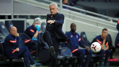 Jose Mourinho, ông mới là người lười biếng - Ảnh 1. Jose Mourinho, ông mới là người lười biếng - Ảnh 1.