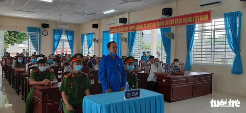 3 bị cáo đưa người trái phép sang biên giới nhận 14 năm tù - Ảnh 4. 3 bị cáo đưa người trái phép sang biên giới nhận 14 năm tù - Ảnh 4.