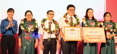 Học kiến thức lý luận, vận dụng vào thực tiễn - Ảnh 1. Học kiến thức lý luận, vận dụng vào thực tiễn - Ảnh 1.