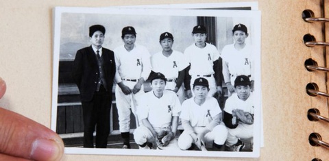 Yoshihide Suga: Bàn tay trắng và 6 đôi giày mòn bước lên đỉnh cao chính trường Nhật - Ảnh 3. Yoshihide Suga: Bàn tay trắng và 6 đôi giày mòn bước lên đỉnh cao chính trường Nhật - Ảnh 3.