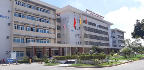 Quảng Ngãi thuê bác sĩ Cuba khám chữa bệnh và chuyển giao kỹ thuật cho Bệnh viện Sản nhi - Ảnh 1. Quảng Ngãi thuê bác sĩ Cuba khám chữa bệnh và chuyển giao kỹ thuật cho Bệnh viện Sản nhi - Ảnh 1.