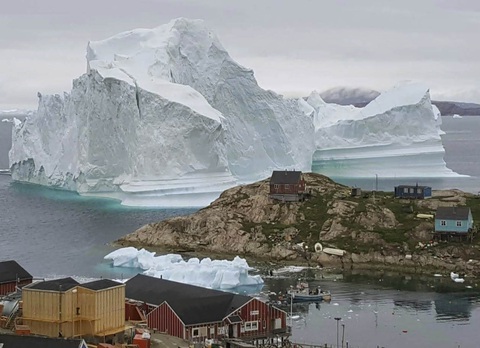 Sông băng lớn nhất tại Greenland đang tan chảy - Ảnh 1. Sông băng lớn nhất tại Greenland đang tan chảy - Ảnh 1.