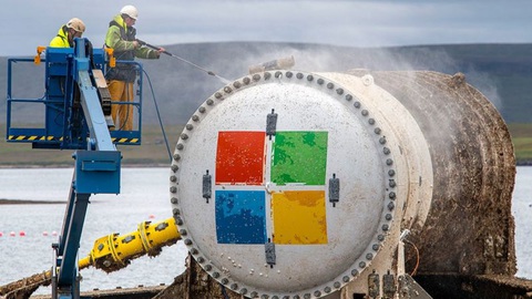 Vớt trung tâm dữ liệu từ đáy biển, Microsoft bất ngờ với những gì bên trong - Ảnh 1. Vớt trung tâm dữ liệu từ đáy biển, Microsoft bất ngờ với những gì bên trong - Ảnh 1.