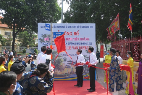 Đổi lại tên đường Lê Văn Duyệt nhân lễ giỗ lần thứ 188 của đức Tả quân - Ảnh 4. Đổi lại tên đường Lê Văn Duyệt nhân lễ giỗ lần thứ 188 của đức Tả quân - Ảnh 4.