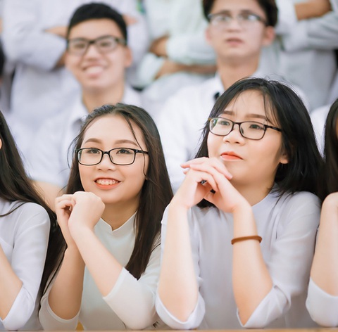 Đôi bạn giành giải nhì cấp tỉnh tuyển thẳng vào ĐH Duy Tân - Ảnh 1. Đôi bạn giành giải nhì cấp tỉnh tuyển thẳng vào ĐH Duy Tân - Ảnh 1.