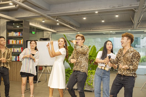 Khởi nghiệp, đi dạy nghĩa là càng phải học nhiều - Ảnh 2. Khởi nghiệp, đi dạy nghĩa là càng phải học nhiều - Ảnh 2.