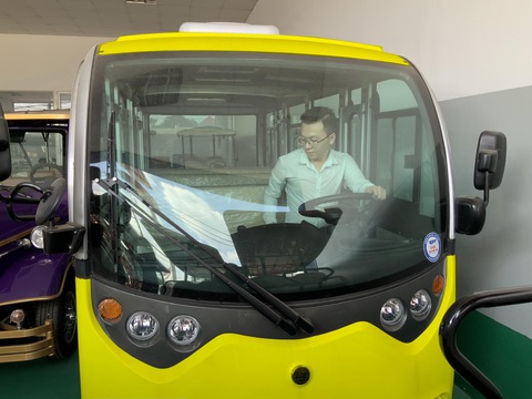 Nha Trang: giảm kẹt xe bằng ô tô điện - Ảnh 1. Nha Trang: giảm kẹt xe bằng ô tô điện - Ảnh 1.