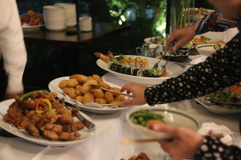 Đám cưới xanh: hoa, đồ trang trí làm từ... rau củ quả - Ảnh 2. Đám cưới xanh: hoa, đồ trang trí làm từ... rau củ quả - Ảnh 2.