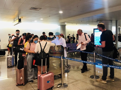 Vietnam Airlines, Vietjet khai thác lại đường bay quốc tế - Ảnh 1. Vietnam Airlines, Vietjet khai thác lại đường bay quốc tế - Ảnh 1.