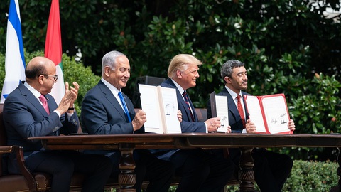 Những bước đi táo bạo phá vỡ bế tắc của ông Trump ở Trung Đông - Ảnh 2. Những bước đi táo bạo phá vỡ bế tắc của ông Trump ở Trung Đông - Ảnh 2.