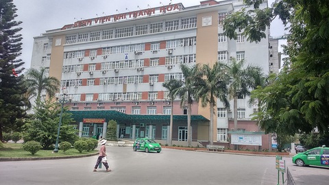 Bé 1 tuổi tử vong nghi do uống nhầm xăng ở nhà - Ảnh 1. Bé 1 tuổi tử vong nghi do uống nhầm xăng ở nhà - Ảnh 1.