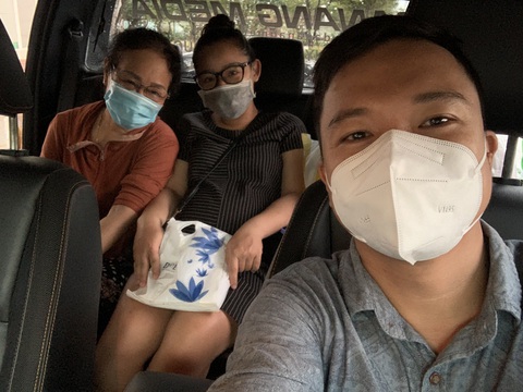 Đội xe 0 đồng chở bà bầu đi sinh khẩn cấp trong bão số 5 - Ảnh 3. Đội xe 0 đồng chở bà bầu đi sinh khẩn cấp trong bão số 5 - Ảnh 3.