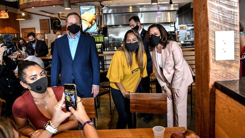Bầu cử Mỹ 2020: Tranh đua khốc liệt ở các bang lưng chừng - Ảnh 3. Bầu cử Mỹ 2020: Tranh đua khốc liệt ở các bang lưng chừng - Ảnh 3.