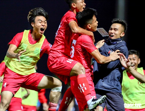 Đàn em Xuân Trường đá phạt góc ghi bàn ở ngày khai màn VCK U17 quốc gia 2020 - Ảnh 7. Đàn em Xuân Trường đá phạt góc ghi bàn ở ngày khai màn VCK U17 quốc gia 2020 - Ảnh 7.