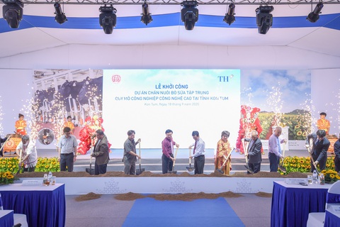 Dự án bò sữa lớn nhất Tây Nguyên đồng hành cùng nông dân vùng biên giới - Ảnh 1. Dự án bò sữa lớn nhất Tây Nguyên đồng hành cùng nông dân vùng biên giới - Ảnh 1.