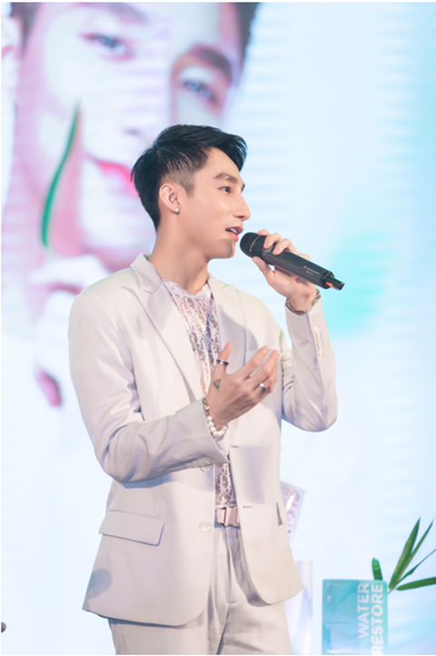 Sự hợp tác hoàn hảo giữa nghệ sĩ Sơn Tùng M-TP và MLAB - LányBeau - Ảnh 1. Sự hợp tác hoàn hảo giữa nghệ sĩ Sơn Tùng M-TP và MLAB - LányBeau - Ảnh 1.