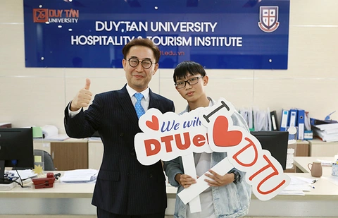 Đại học Duy Tân thông báo điểm chuẩn đầu vào năm 2020 - Ảnh 1. Đại học Duy Tân thông báo điểm chuẩn đầu vào năm 2020 - Ảnh 1.
