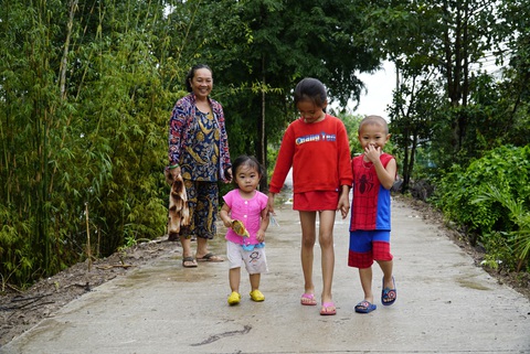 Tôn Đông Á và dấu ấn trên những con đường xanh - Ảnh 1. Tôn Đông Á và dấu ấn trên những con đường xanh - Ảnh 1.