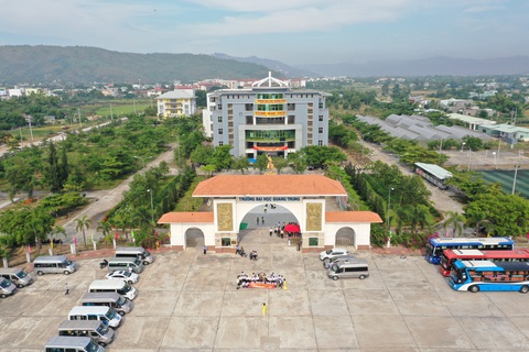 Trường đại học Quang Trung công bố điểm sàn và các ưu đãi dành cho sinh viên - Ảnh 1. Trường đại học Quang Trung công bố điểm sàn và các ưu đãi dành cho sinh viên - Ảnh 1.
