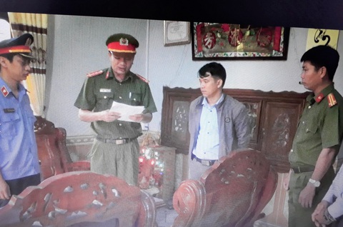 Bắt quả tang cán bộ dự án quỹ đất nhận hàng chục triệu đồng của dân - Ảnh 2. Bắt quả tang cán bộ dự án quỹ đất nhận hàng chục triệu đồng của dân - Ảnh 2.
