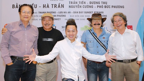 Nghệ sĩ thương tiếc nhạc sĩ Phó Đức Phương: Vĩnh biệt tráng sĩ mạnh mẽ của sông Hồng - Ảnh 4. Nghệ sĩ thương tiếc nhạc sĩ Phó Đức Phương: Vĩnh biệt tráng sĩ mạnh mẽ của sông Hồng - Ảnh 4.