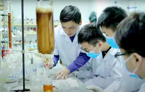 Học sinh Việt giành cú đúp huy chương vàng tại 2 cuộc thi quốc tế - Ảnh 1. Học sinh Việt giành cú đúp huy chương vàng tại 2 cuộc thi quốc tế - Ảnh 1.