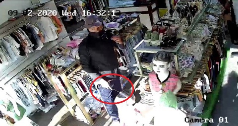 Vụ cướp tại shop đồ trẻ em: Nghi phạm dọa giết nếu dám đuổi theo, kêu cứu - Ảnh 2. Vụ cướp tại shop đồ trẻ em: Nghi phạm dọa giết nếu dám đuổi theo, kêu cứu - Ảnh 2.