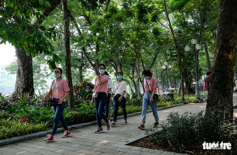 Nắng nóng, các địa điểm vui chơi 2-9 ngoài trời ở Hà Nội thưa người - Ảnh 5. Nắng nóng, các địa điểm vui chơi 2-9 ngoài trời ở Hà Nội thưa người - Ảnh 5.