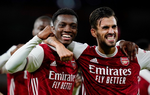 Arsenal suýt khóc hận ở sân nhà nhưng vẫn có trận thắng thứ 2 liên tiếp - Ảnh 3. Arsenal suýt khóc hận ở sân nhà nhưng vẫn có trận thắng thứ 2 liên tiếp - Ảnh 3.