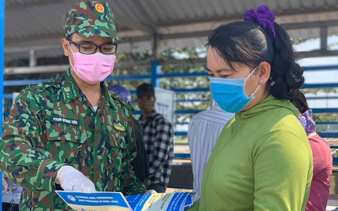Lính quân hàm xanh ngăn dịch COVID-19 nơi biên ải Tây Nam - Ảnh 5. Lính quân hàm xanh ngăn dịch COVID-19 nơi biên ải Tây Nam - Ảnh 5.