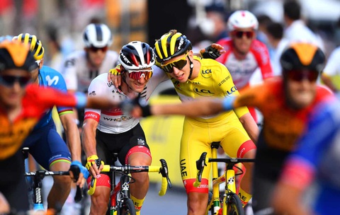 Tour de France có nhà vô địch trẻ tuổi nhất trong vòng 111 năm - Ảnh 1. Tour de France có nhà vô địch trẻ tuổi nhất trong vòng 111 năm - Ảnh 1.
