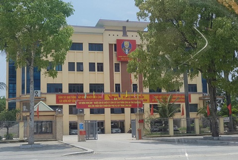 Đại úy CSGT Thanh Hóa bị tước danh hiệu vì cưỡng đoạt tài sản - Ảnh 1. Đại úy CSGT Thanh Hóa bị tước danh hiệu vì cưỡng đoạt tài sản - Ảnh 1.