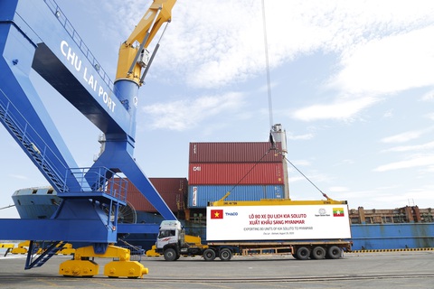 Xe hơi vẫn xuất khẩu như chưa hề có dịch COVID-19 - Ảnh 1. Xe hơi vẫn xuất khẩu như chưa hề có dịch COVID-19 - Ảnh 1.