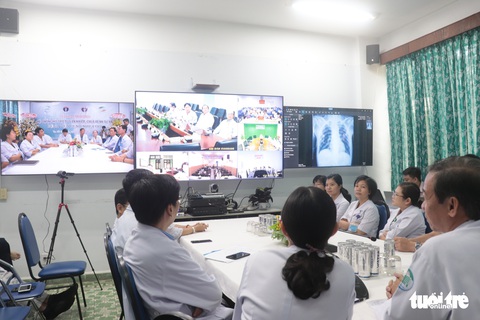 Bệnh viện Bệnh nhiệt đới vận hành trung tâm tư vấn khám bệnh từ xa - Ảnh 1. Bệnh viện Bệnh nhiệt đới vận hành trung tâm tư vấn khám bệnh từ xa - Ảnh 1.