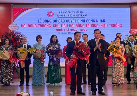 PGS.TS Bùi Anh Tuấn tiếp tục là hiệu trưởng Trường ĐH Ngoại thương - Ảnh 1. PGS.TS Bùi Anh Tuấn tiếp tục là hiệu trưởng Trường ĐH Ngoại thương - Ảnh 1.