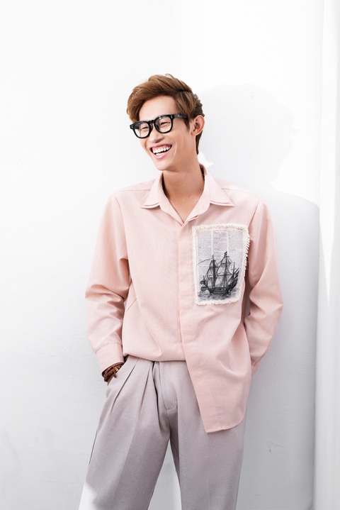 Stylist Khúc Mạnh Quân - Dịch Covid-19 là cú sốc lớn với ngành thời trang - Ảnh 2. Stylist Khúc Mạnh Quân - Dịch Covid-19 là cú sốc lớn với ngành thời trang - Ảnh 2.