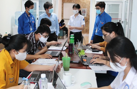 Hoạt động với tâm thế cảnh giác phòng chống dịch - Ảnh 1. Hoạt động với tâm thế cảnh giác phòng chống dịch - Ảnh 1.