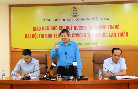 Tiếp tục xử lý về chính quyền với hiệu trưởng Trường ĐH Tôn Đức Thắng - Ảnh 2. Tiếp tục xử lý về chính quyền với hiệu trưởng Trường ĐH Tôn Đức Thắng - Ảnh 2.
