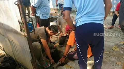 Tử tù Trung Quốc đào hầm 30m vượt ngục Indonesia như phim Nhà tù Shawshank - Ảnh 1. Tử tù Trung Quốc đào hầm 30m vượt ngục Indonesia như phim Nhà tù Shawshank - Ảnh 1.