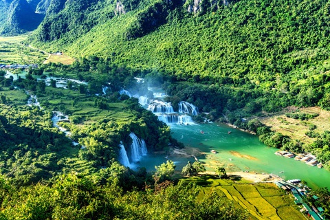 Dấu ấn Milton tại những điểm du lịch độc đáo - Ảnh 4. Dấu ấn Milton tại những điểm du lịch độc đáo - Ảnh 4.